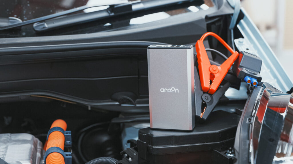 ジャンプスターターの使い方4827