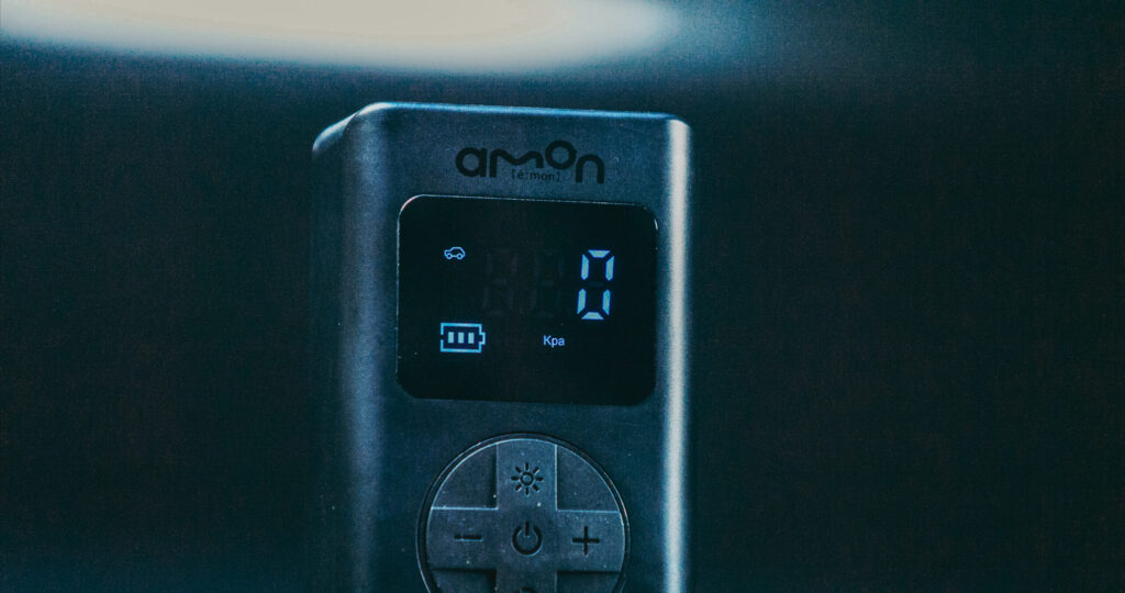 切り替えボタンを押して充填する空気圧に近いモードを選びます。