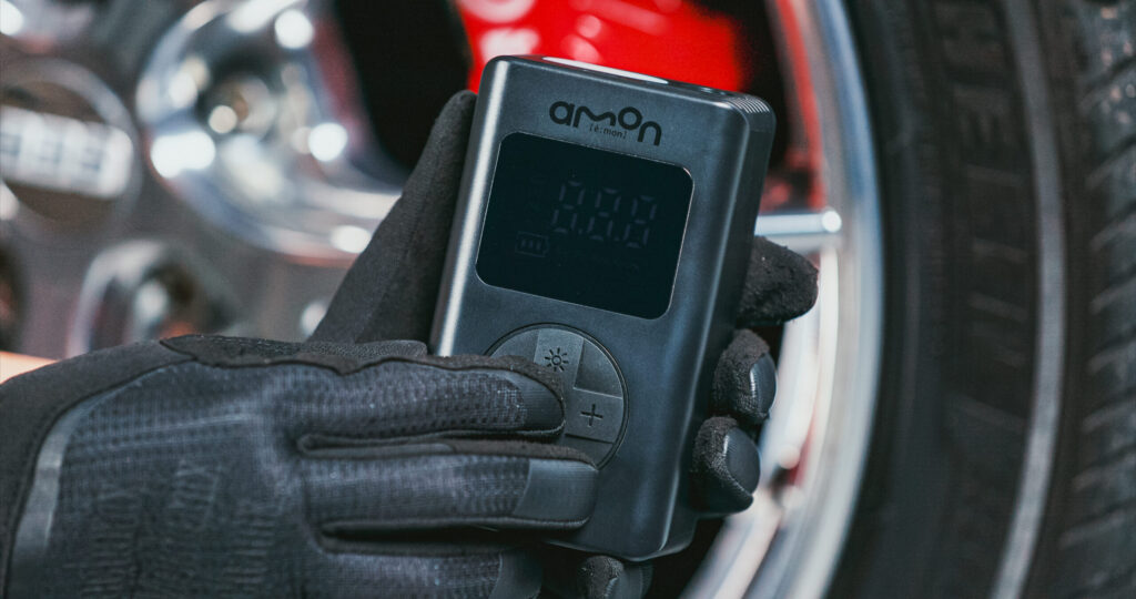 対象物からエアホースを取り外し、電源ボタンを長押しして電源を切ってください。