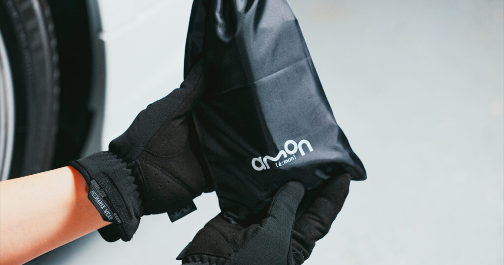 使用後は本製品を収納袋に入れて保管してください。